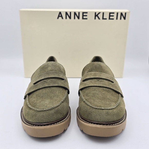 Anne Klein Women's Emmylou Lug Sole Loafers, Olive Green, 6.5M - Picture 2 of 16